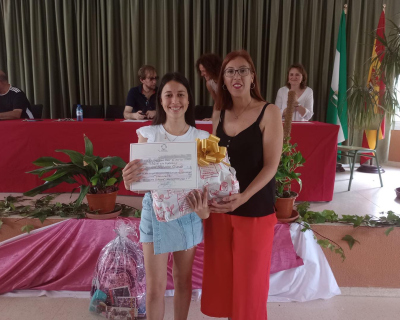 Entrega de premios III Concurso Literario Laura Luelmo. Foto 6 (Facebook IES Vazquez Díaz)