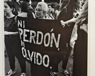 Contanza Burgos, "Memoria de una revolución morada"